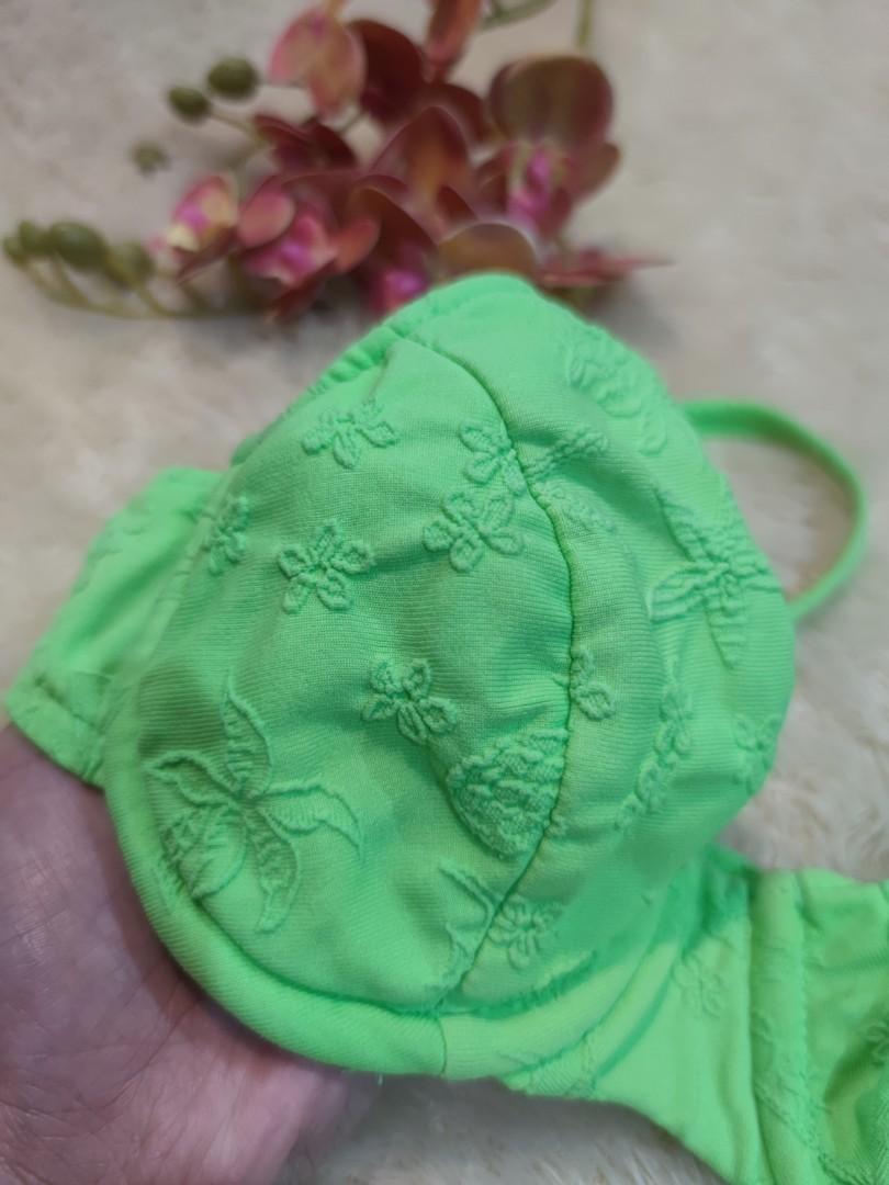 Preloved 1 Set Bikini Pakaian Dalam Wanita BH Berkawat Muat Sampai
