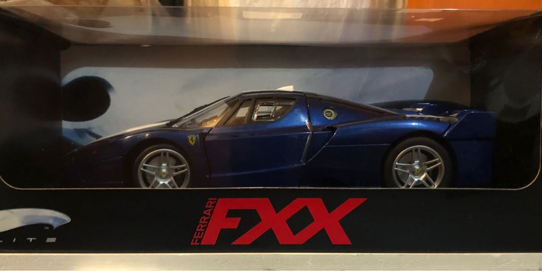 全新 頂級高精限量版 Hot WHeeLS Signature ELITE Series Version FERRARI FXX 極罕賽埸藍白拉花車身 懇請
