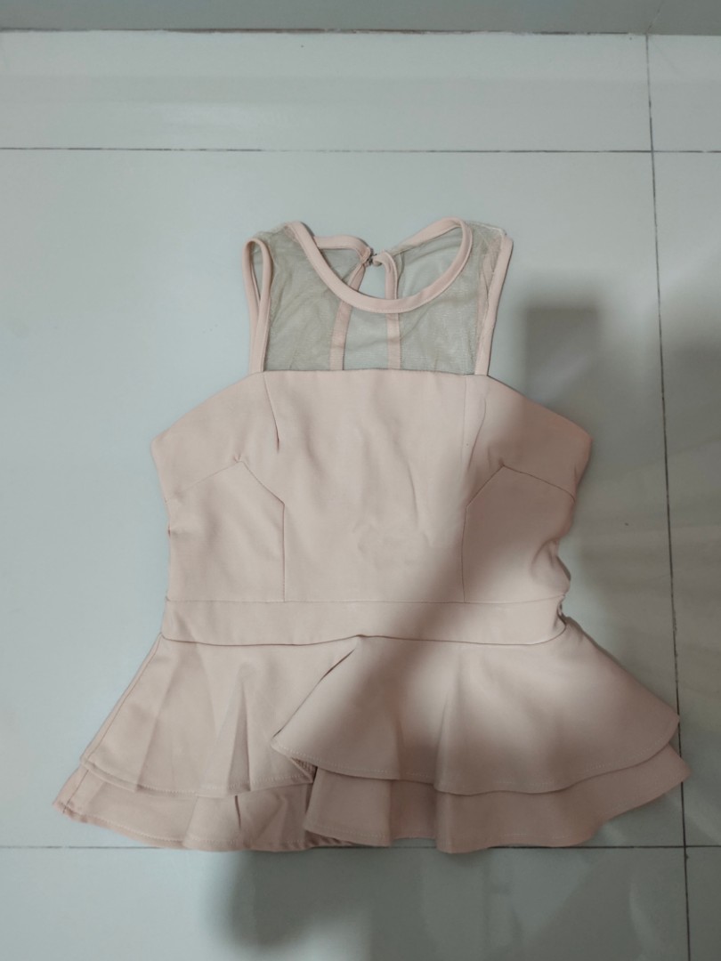 Atasan Peplum Nude Fesyen Wanita Pakaian Wanita Atasan Di Carousell