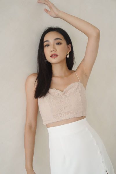Bnwt Mikayla Lia Lace Crop Top In Nude Women S Fashion Tops
