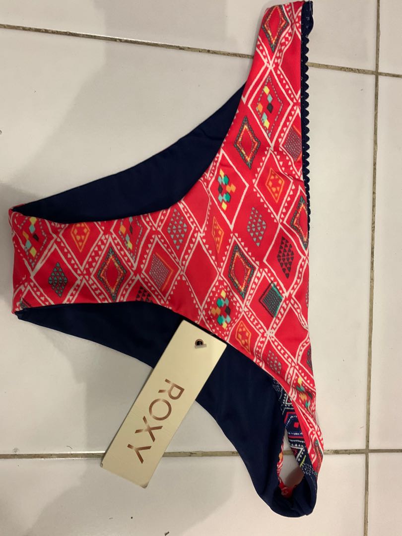 Roxy Thong Bikini Fesyen Wanita Pakaian Wanita Bawahan Di Carousell