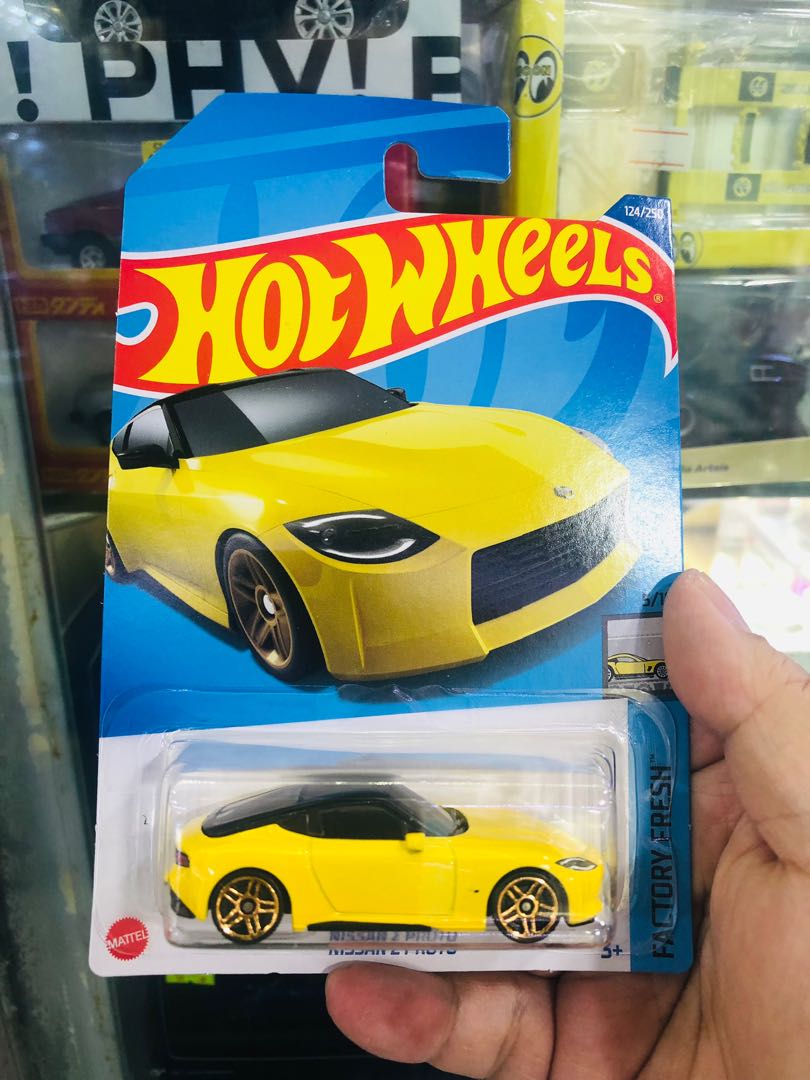日版 現貨 Hot Wheels Basic Cars Nissan Z Proto 興趣及遊戲 玩具 遊戲類 Carousell