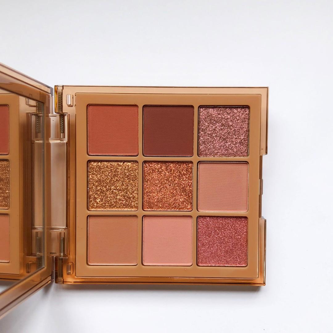 全新 Huda Beauty Nude Medium 眼影盤 美容化妝品 健康及美容 皮膚護理 化妝品 Carousell
