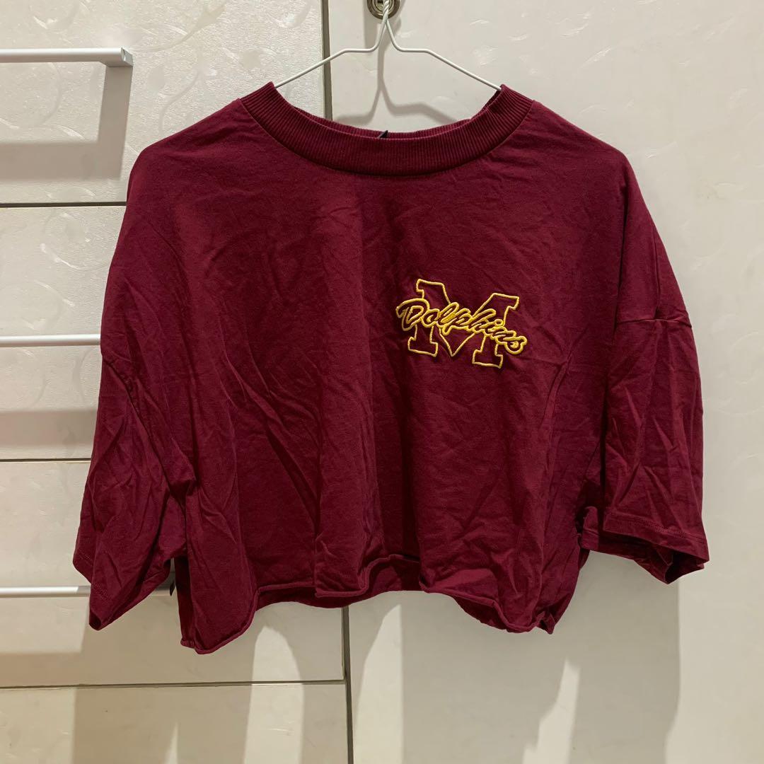H M Sex Education Crop Top Limited Edition Fesyen Wanita Pakaian