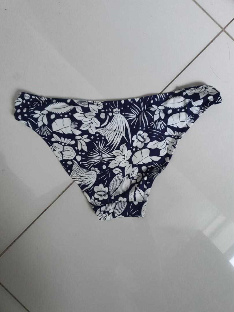 Bnwot Uniqlo Bikini Bottom Princess Tam Tam Women S Fashion