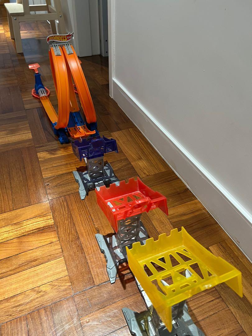 Hot Wheels Double Loop Track Set Mini Car Play Kit NO CARS INCLUDED 興趣及遊戲 玩具 遊戲類