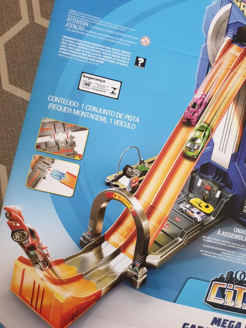 Hot Wheels City Mega Garage Mattel Hobbies Toys Toys Games On Carousell