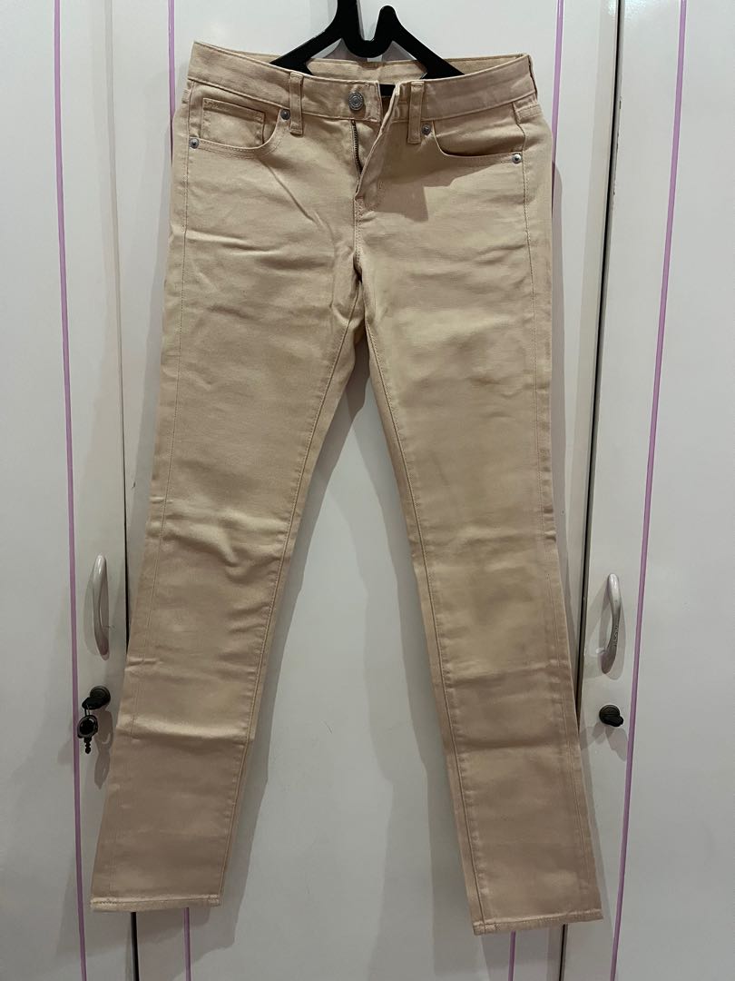 Uniqlo Nude Pants Fesyen Wanita Pakaian Wanita Bawahan Di Carousell
