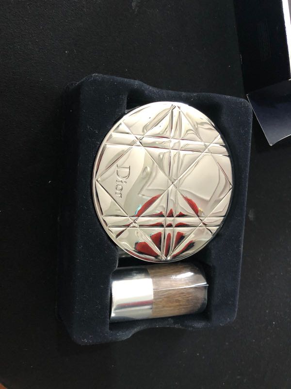Diorskin Nude Air Powder Kesehatan Kecantikan Rias Wajah Di Carousell
