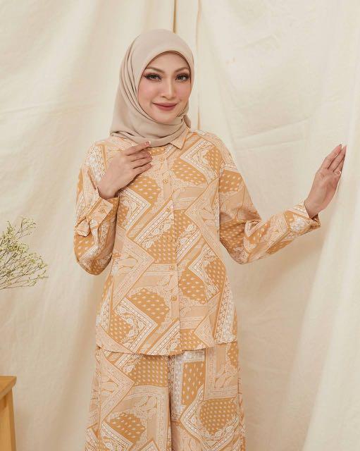 Hinata Set In Nude Brown Women S Fashion Muslimah Fashion Dresses On