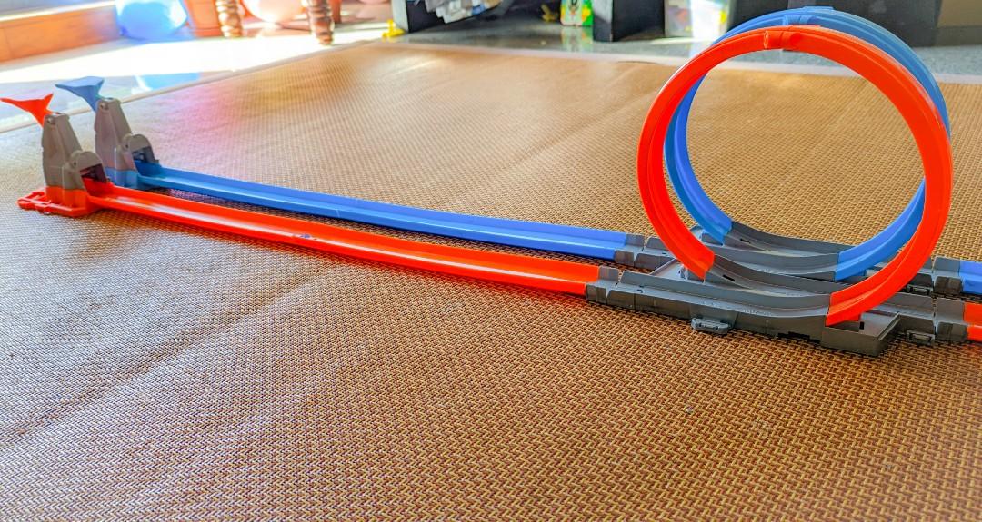 Hot Wheels Double Loop Dual Dash Track Set Hobbies Toys Toys Games On Carousell