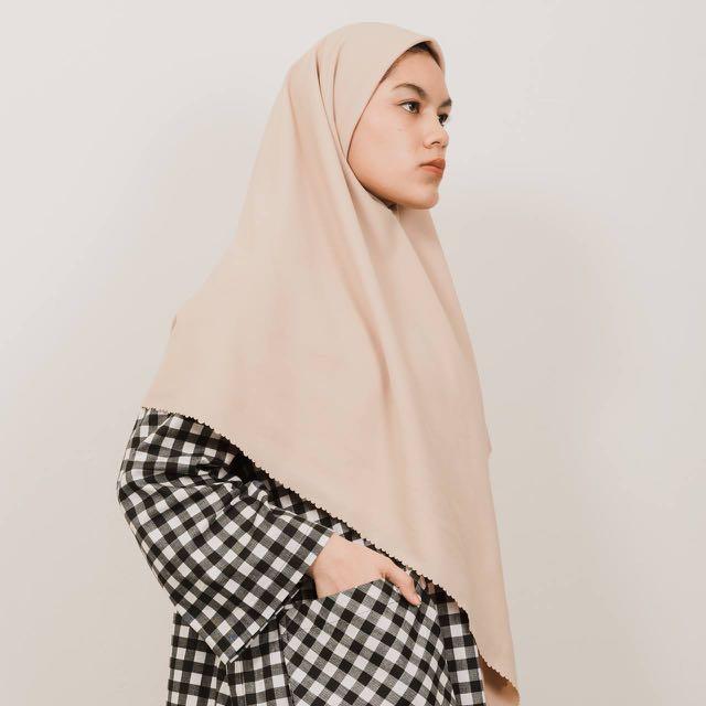 Kaifiyyah Tudung Crepe In Nude Women S Fashion Watches Accessories
