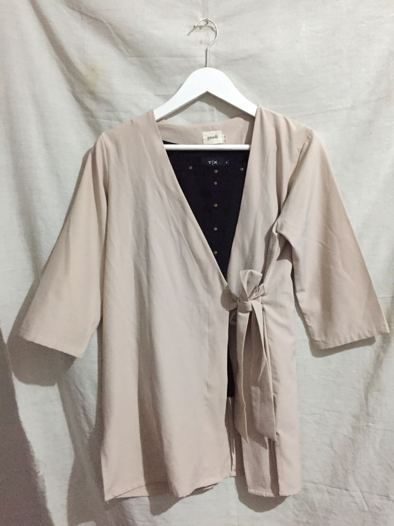 Outer Gaudi Outer Nude Outer Korea Hijab Not This Is April
