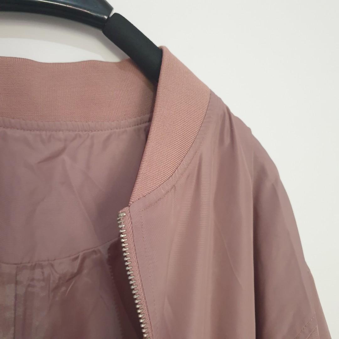 Outer Jaket Luaran Nude Fesyen Wanita Pakaian Wanita Atasan Di Carousell
