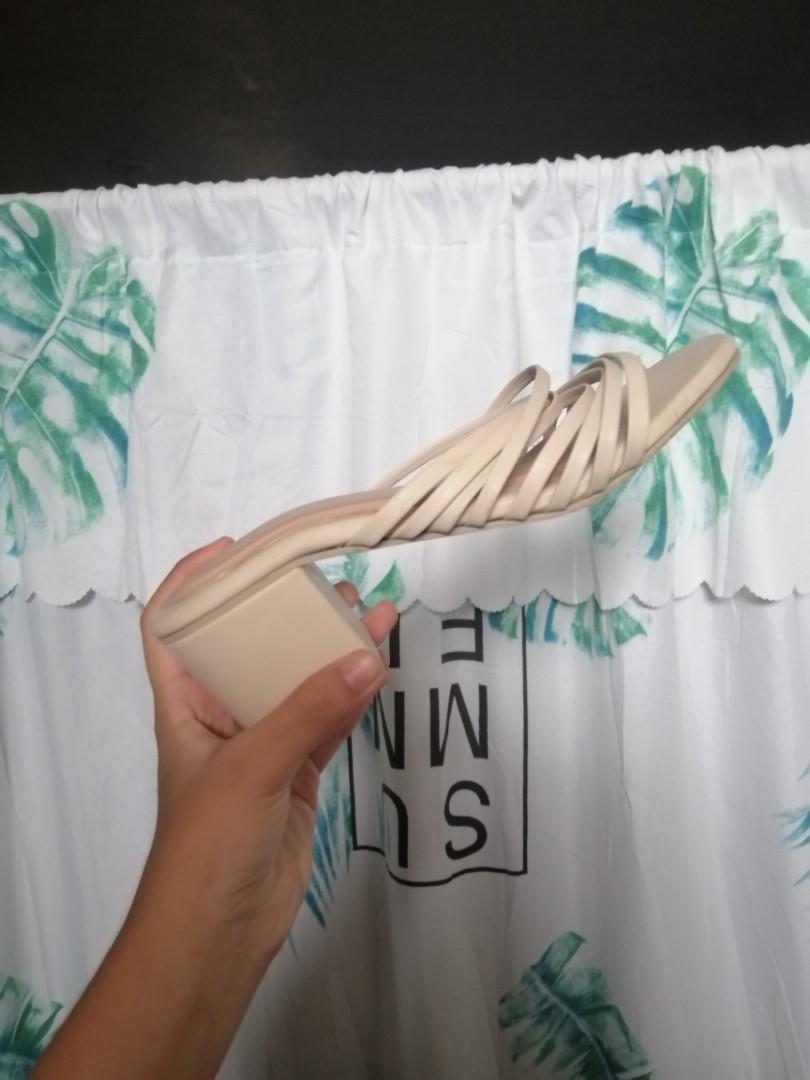 Criza Nude Block Sandals Women S Fashion Footwear Heels On Carousell
