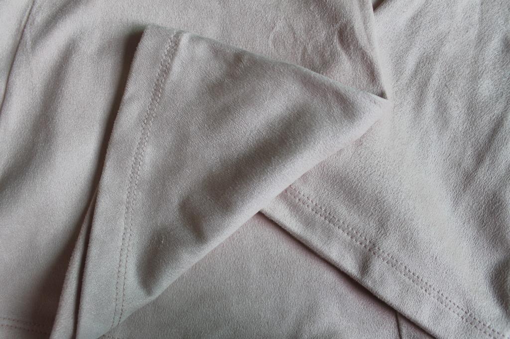 F Nude Blush Suede Skirt Women S Fashion Bottoms Skirts On Carousell