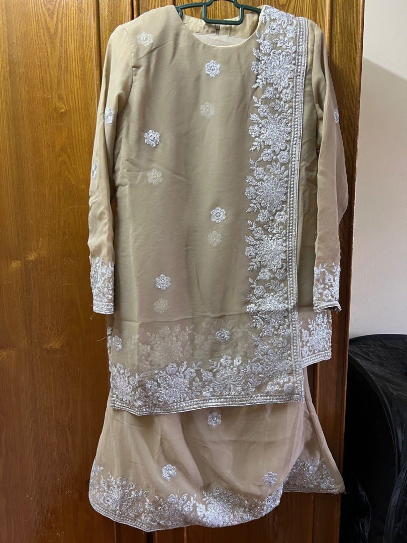 Baju Kurung Saree Nude Women S Fashion Muslimah Fashion Baju Kurung