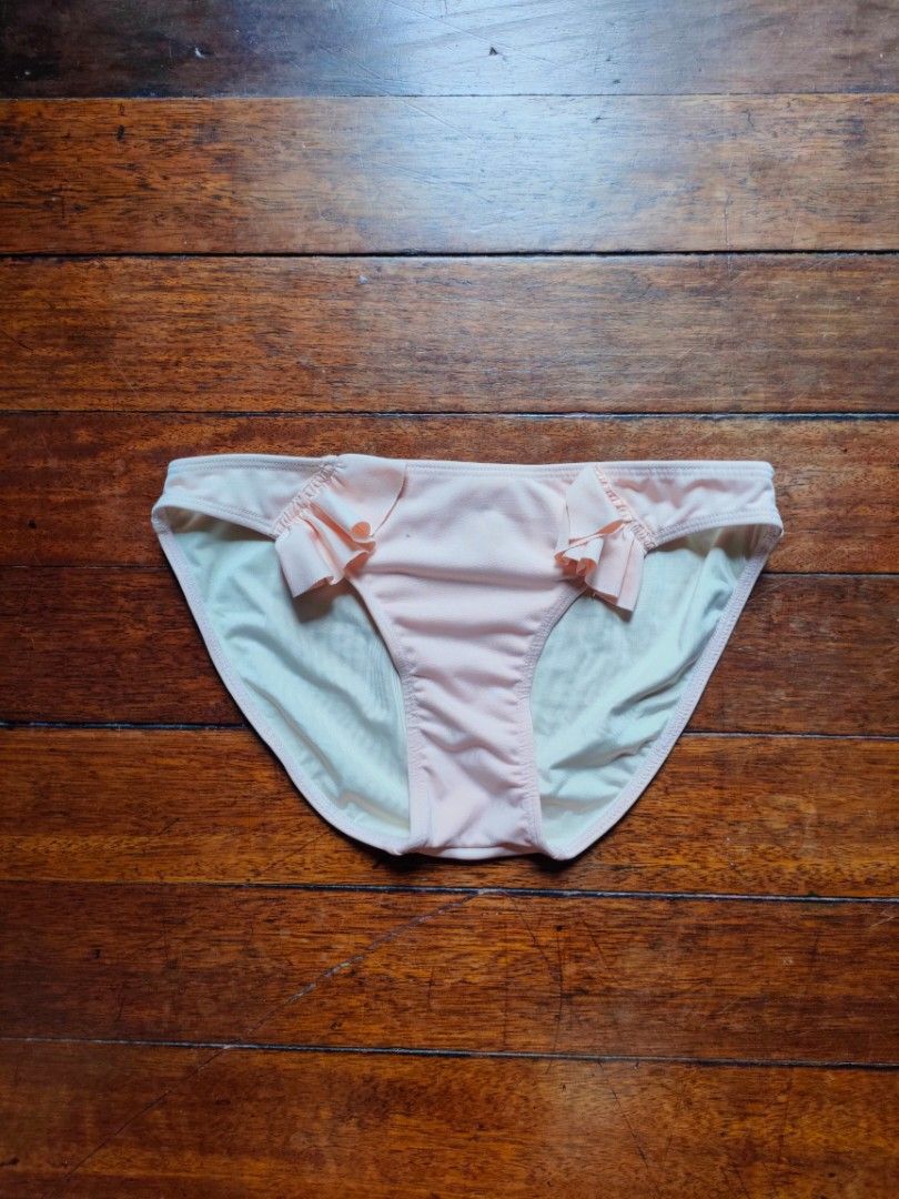 Folded And Hung Bikini Set Women S Fashion Swimwear Bikinis