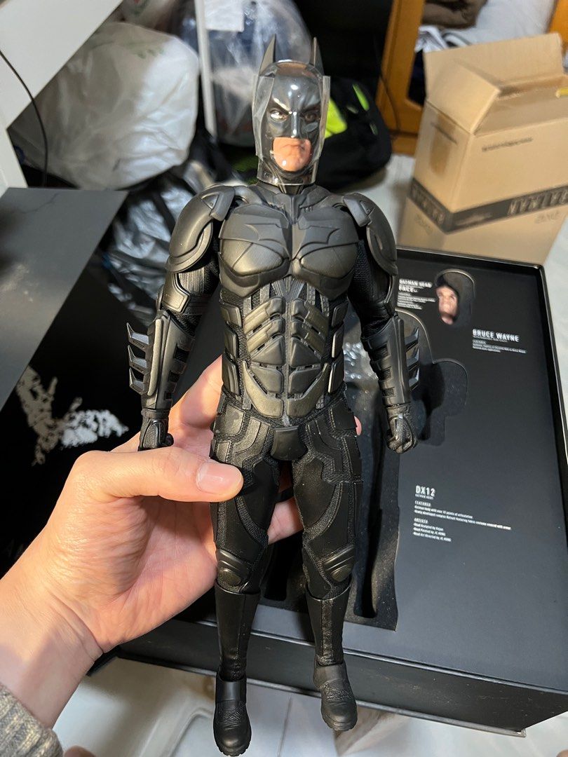 hot toys DX the dark knight batman 興趣及遊戲 玩具 遊戲類 Carousell