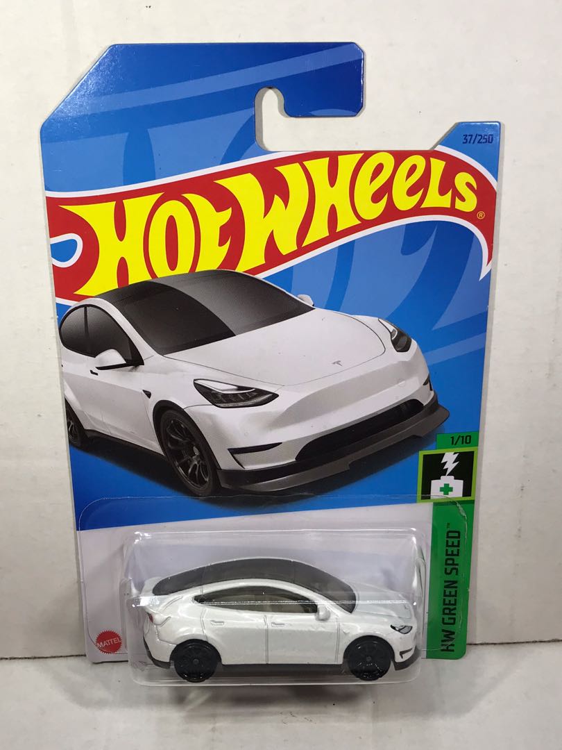 Hot wheels Hotwheels Tesla Model Y 興趣及遊戲 玩具 遊戲類 Carousell