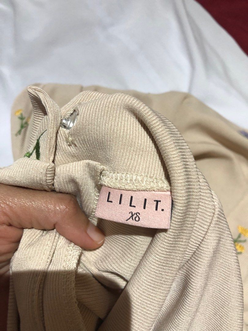 Lilit Mekar Nude Women S Fashion Tops Blouses On Carousell