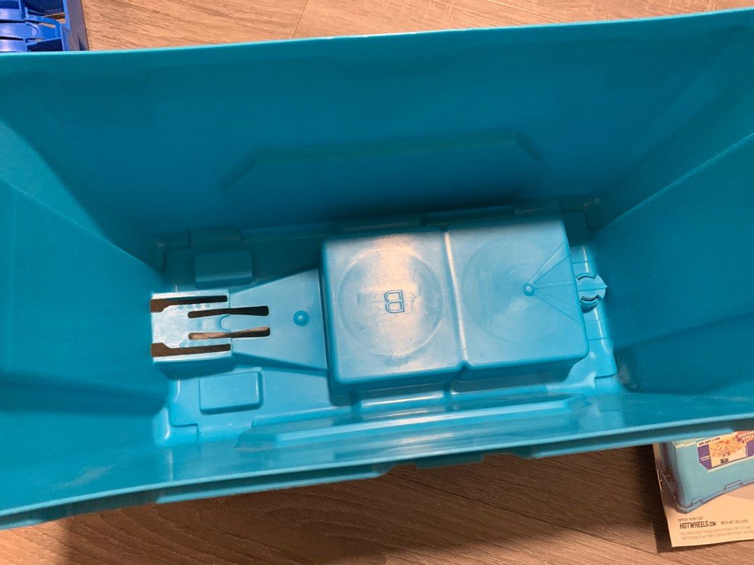 Hot Wheels Track Builder System Multi Loop Box Set Hobbies Toys Toys Games On Carousell