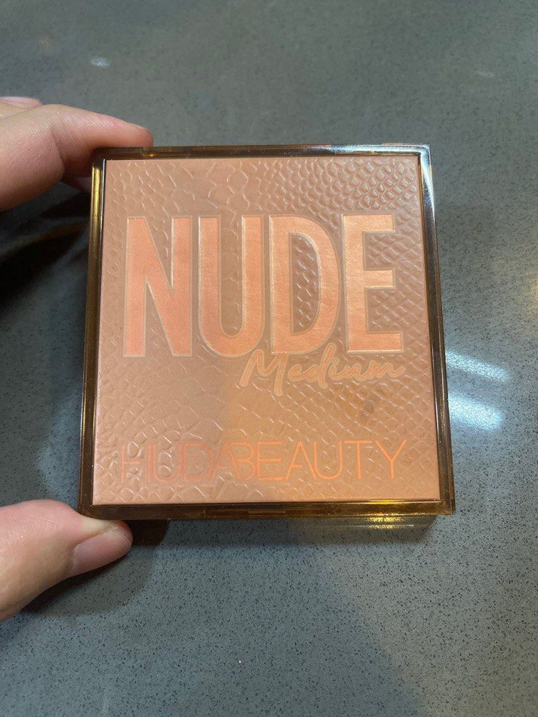 Huda Beauty Nude Medium Obsessions Beauty Personal Care Face