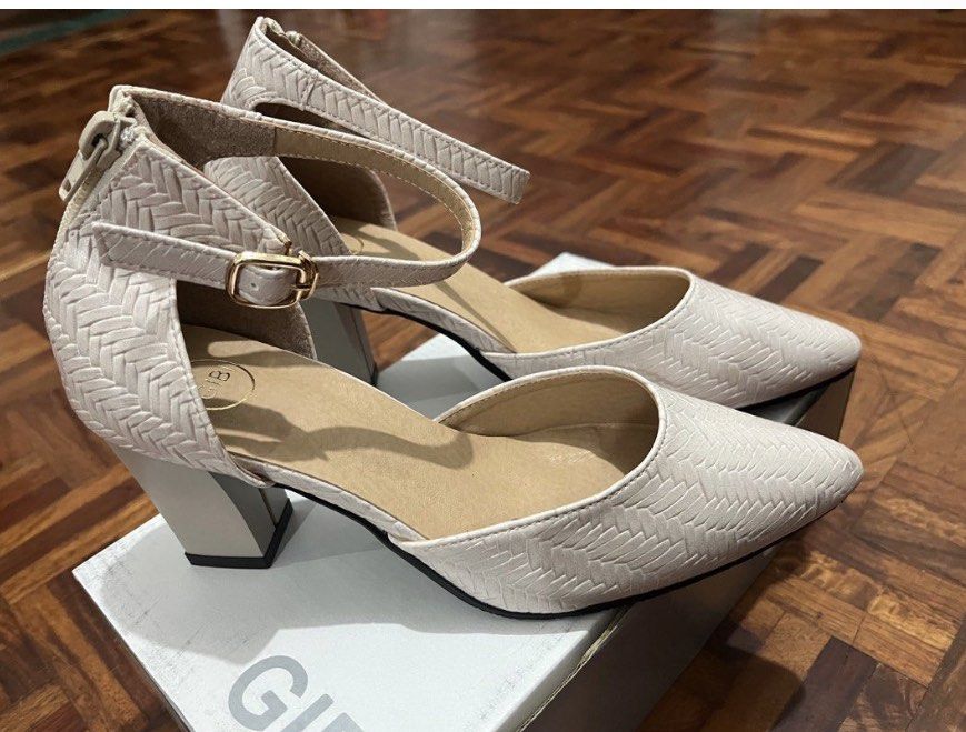 Gibi Heels Nude Skintone Women S Fashion Footwear Heels On Carousell