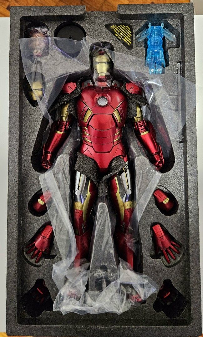 Hot Toys MMS500 D27 Iron Man Mark VII SPECIAL EDITION Hobbies Toys Toys Games On
