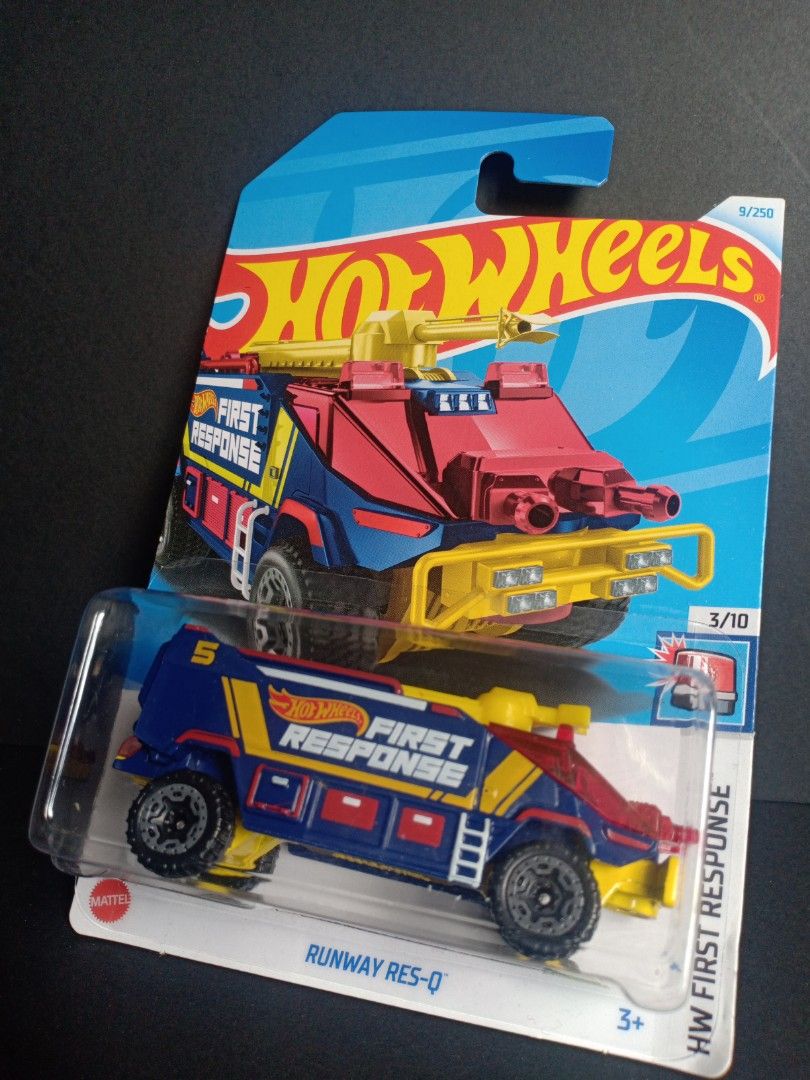 Runway Res Q Hot Wheels First Response Mini Collection Blue Yellow HTB