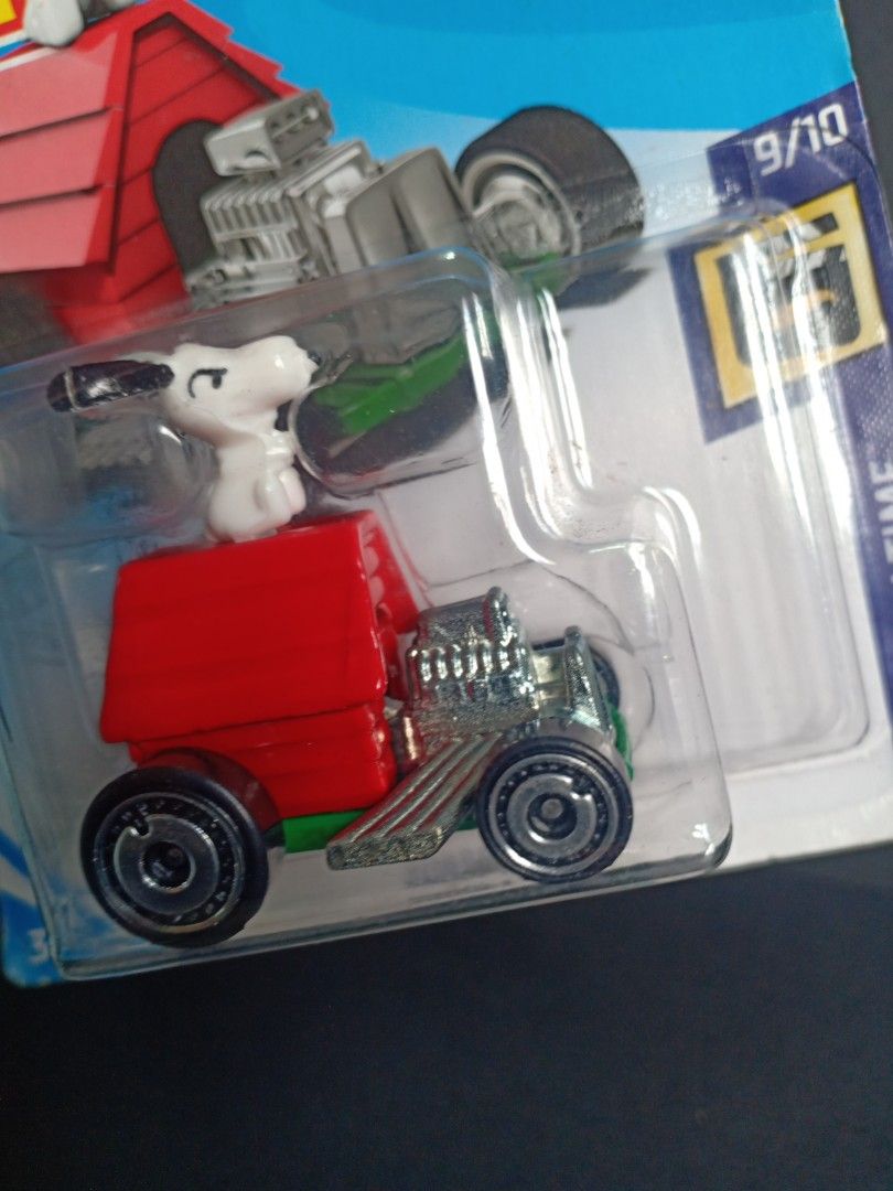 Snoopy Hot Wheels Screen Time Mini Collection 2020 9 10 Red GHC81 014 250 Hobbies Toys