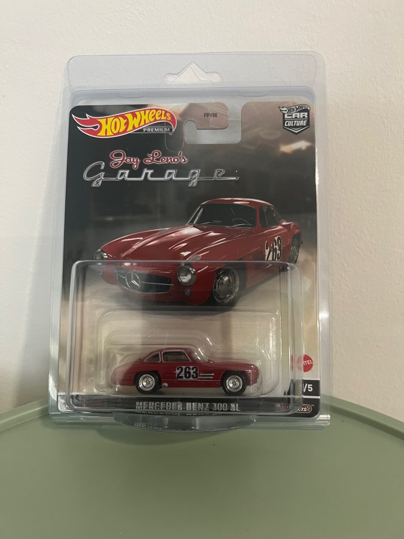 Hot Wheels Premium Mercedes Benz Sl Hobbies Toys Toys Games On Carousell