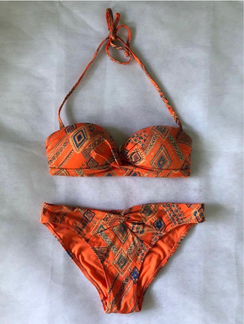 H M Two Piece Bikini Women S Fashion Swimwear Bikinis Swimsuits On Carousell