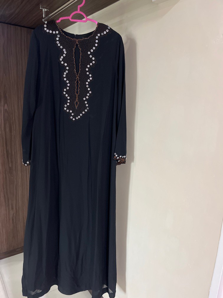 Jubah Women S Fashion Muslimah Fashion Kaftans Jubahs On Carousell