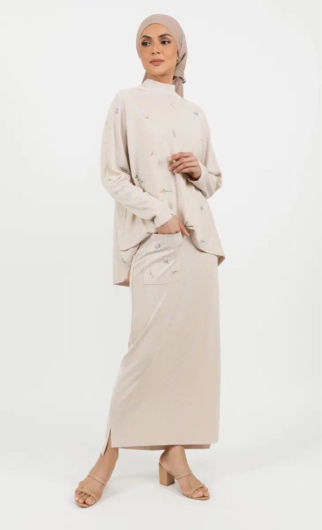 Lilit Mekar Comeback Set In Nude Women S Fashion Dresses Sets Sets