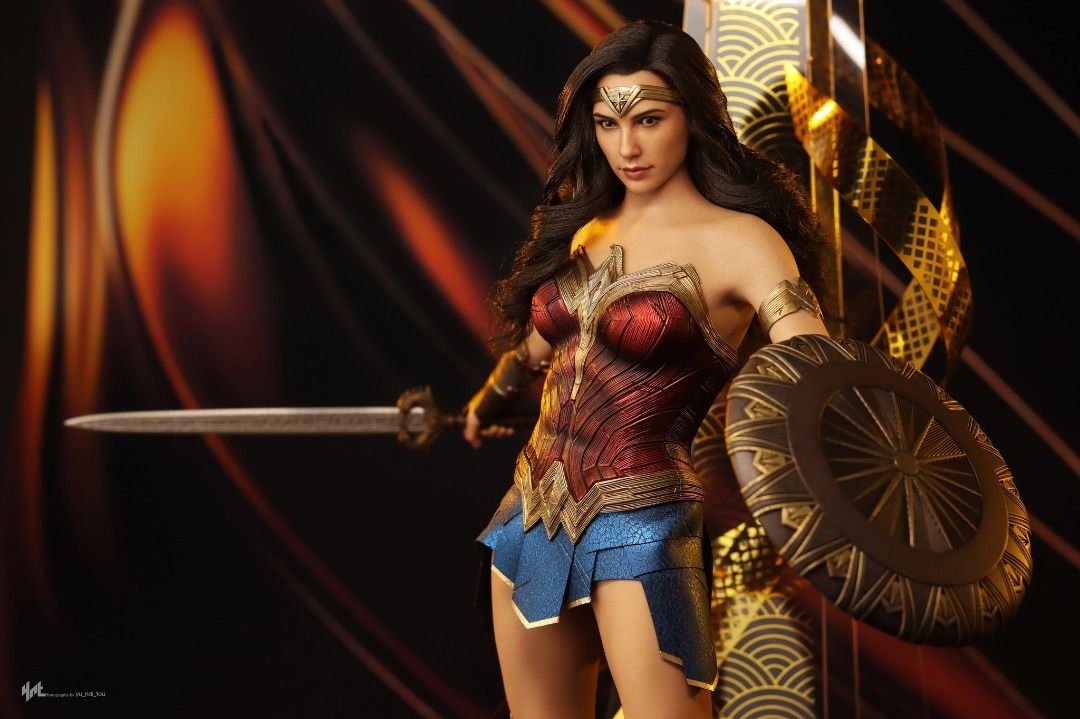 全新現貨 限量版 Hottoys MMS698 WB 100 Wonder Woman 華納 100週年紀念 神奇女俠 羊毛植髮 Hot Toys Exclusive 興趣及遊戲