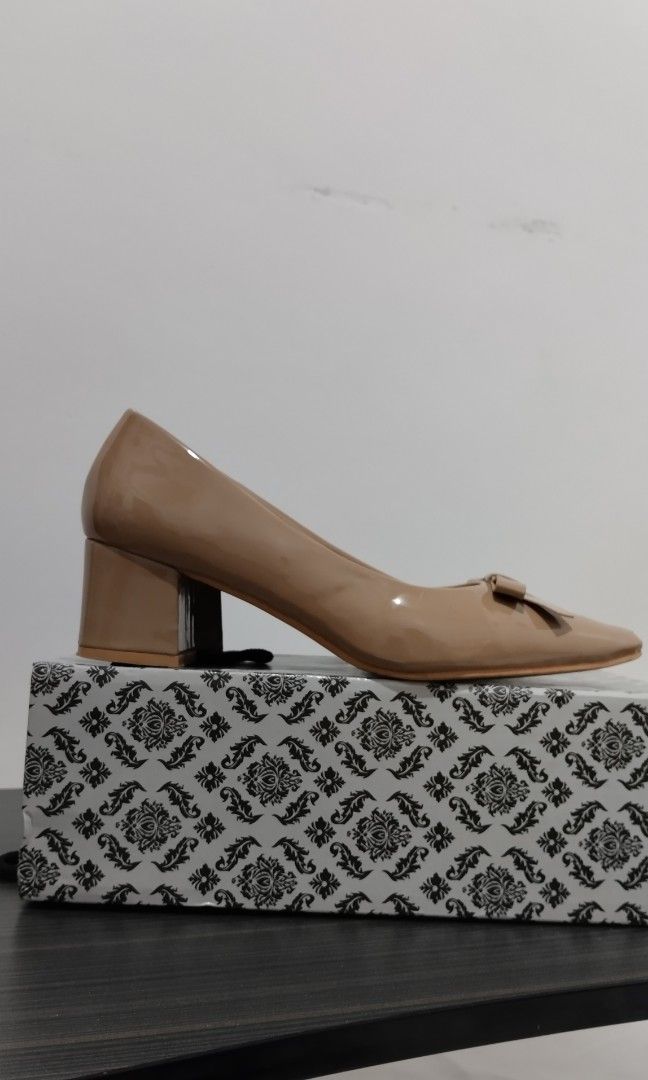 Parisian Heels Block Nude Women S Fashion Footwear Heels On Carousell