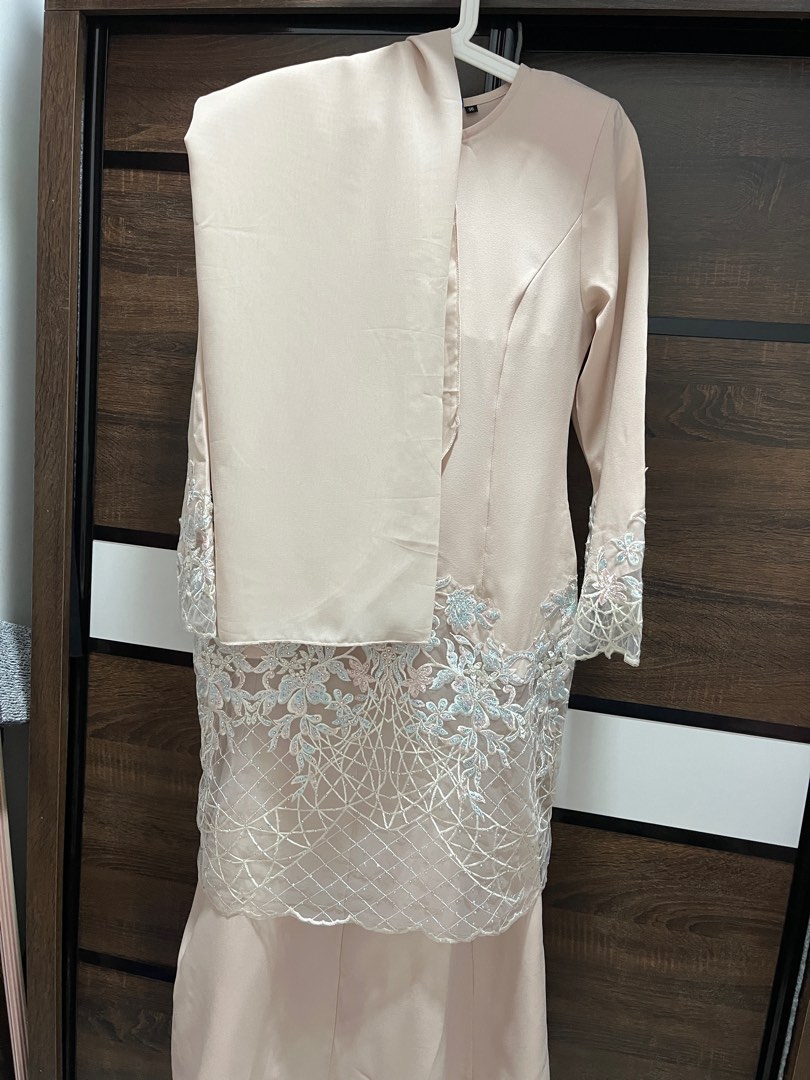 Baju Kurung Nude Champagne Women S Fashion Muslimah Fashion Baju