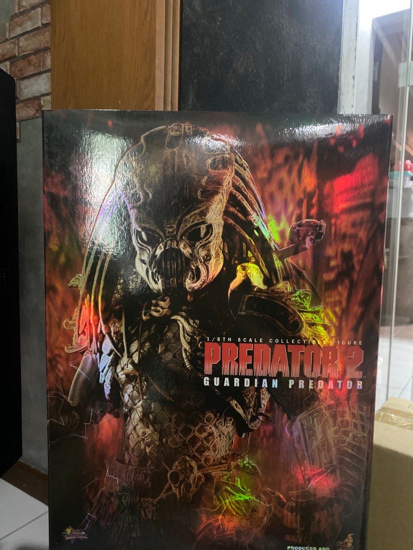 Hot Toys Guardian Predator Hobbies Toys Toys Games On Carousell