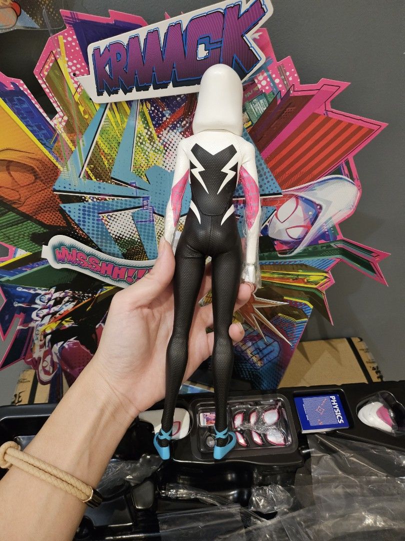 Hot Toys Spider Man Into The Spider Verse Mms Spider Gwen Spiderman