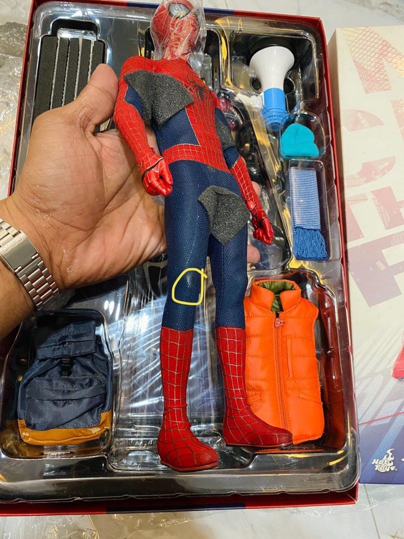 HOT TOYS AMAZING SPIDERMAN 2 Hobbies Toys Toys Games On Carousell