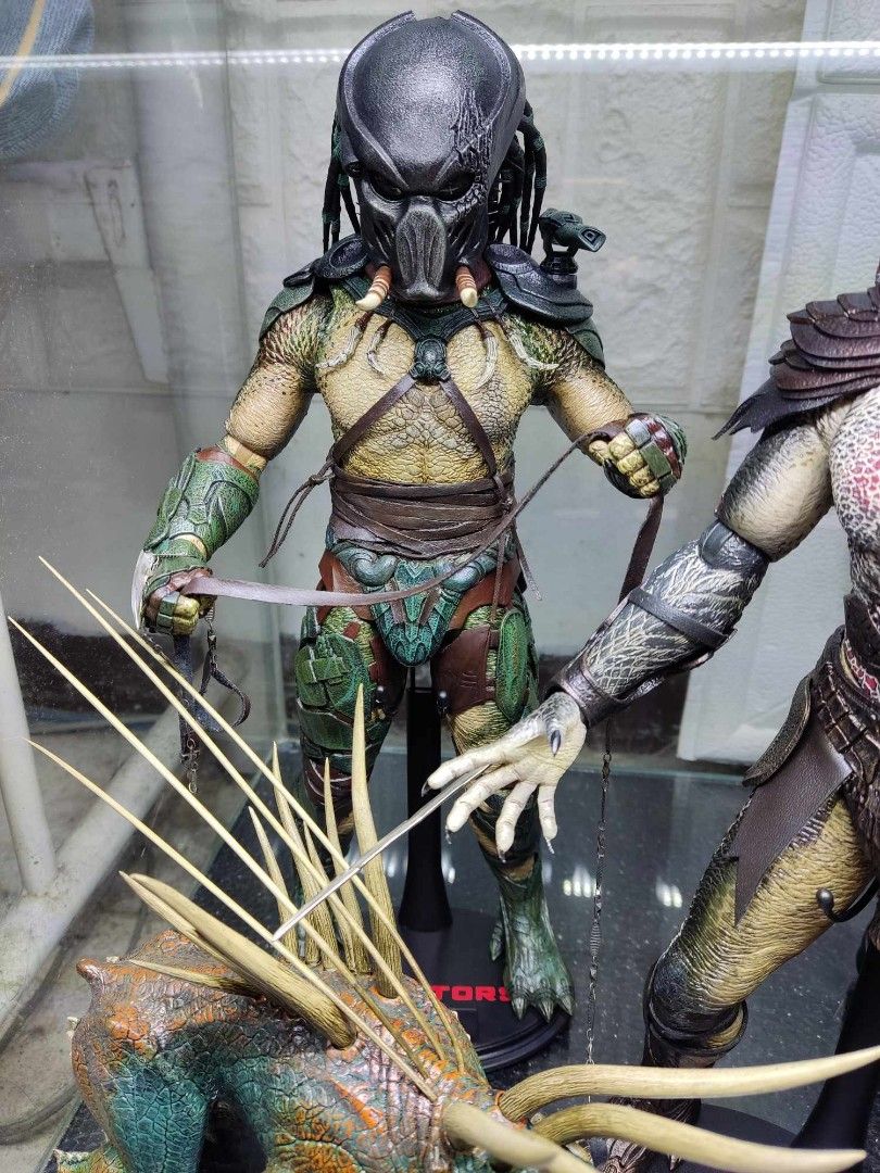 Hot Toys Tracker Predator Hobbies Toys Toys Games On Carousell