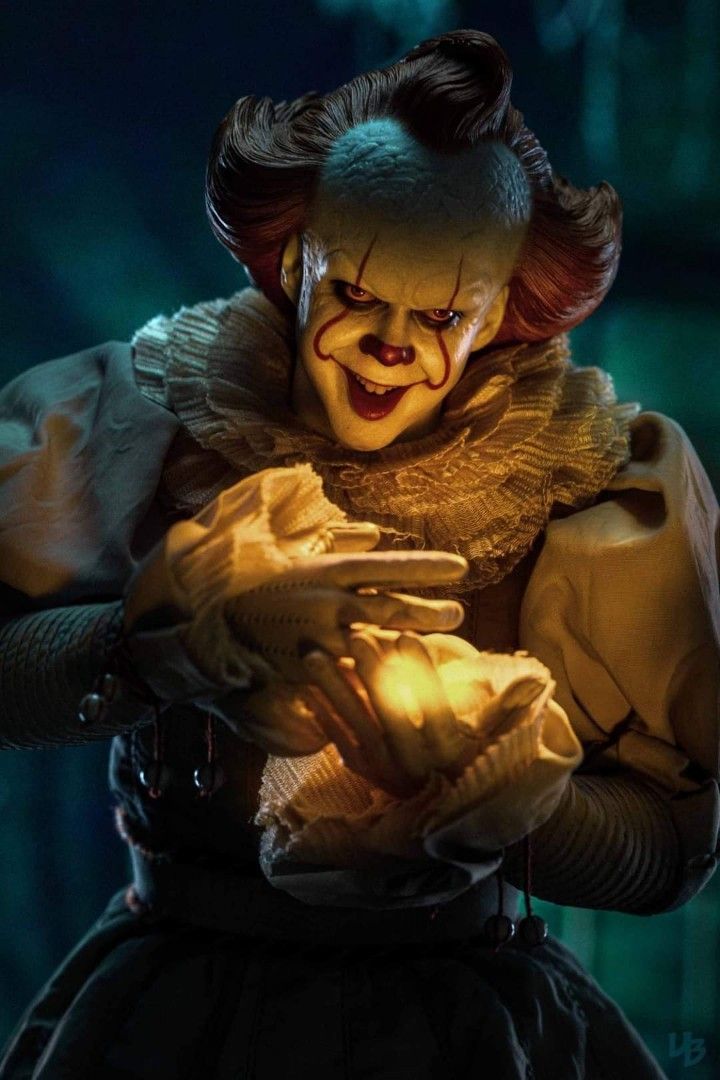 Hot Toys Pennywise Scale BIB No Issues Good Condition Hobbies Toys Toys Games On