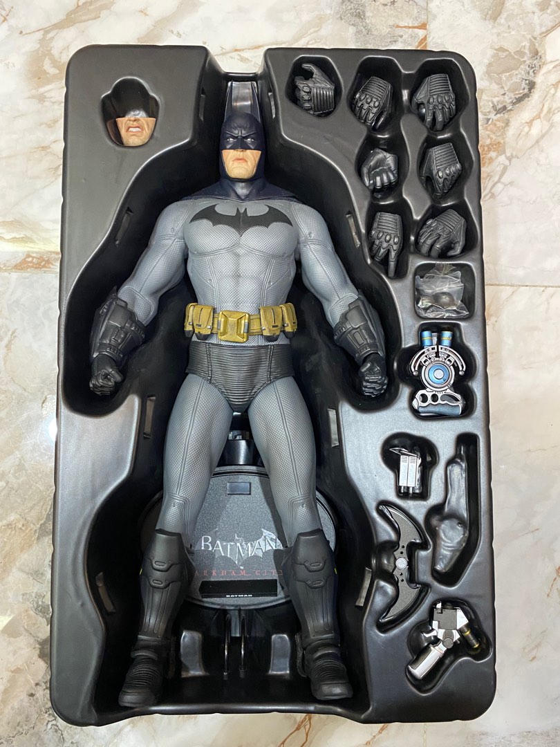 Hot Toys Batman Arkham City Hobbies Toys Toys Games On Carousell