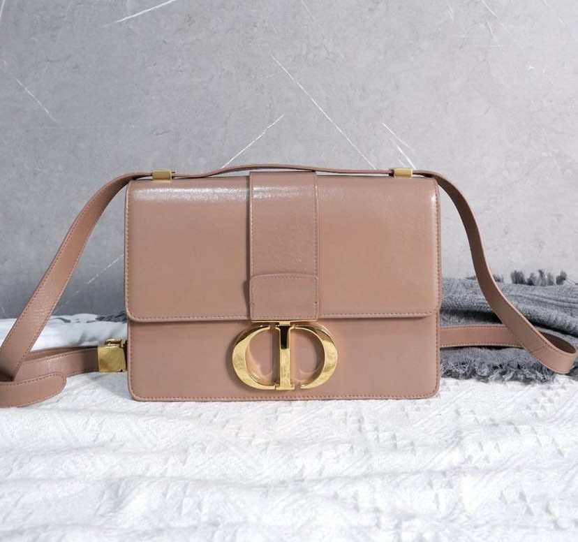 Dior Montaigne Medium Nude Ghw Fesyen Wanita Tas Dompet Di Carousell