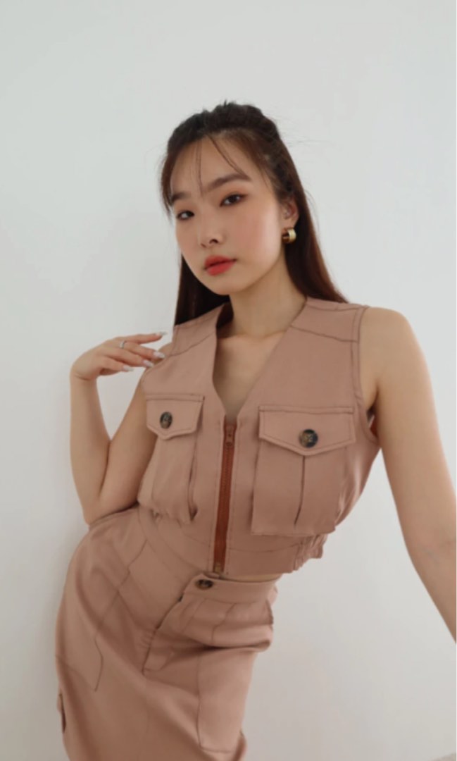 Preloved Like New Amygo Dana Cargo Top Rost Nude Fesyen Wanita