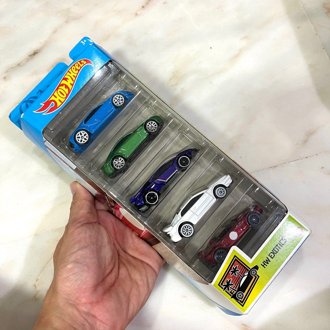 Hot Wheels Exotics 5 Pack With Bugatti Chiron Sealed Hobbies Toys Toys Games On Carousell