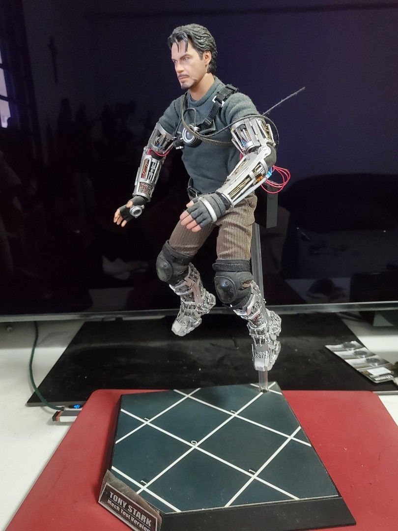 Hot Toys Tony Stark Mech Test Version Hobbies Toys Toys Games On Carousell