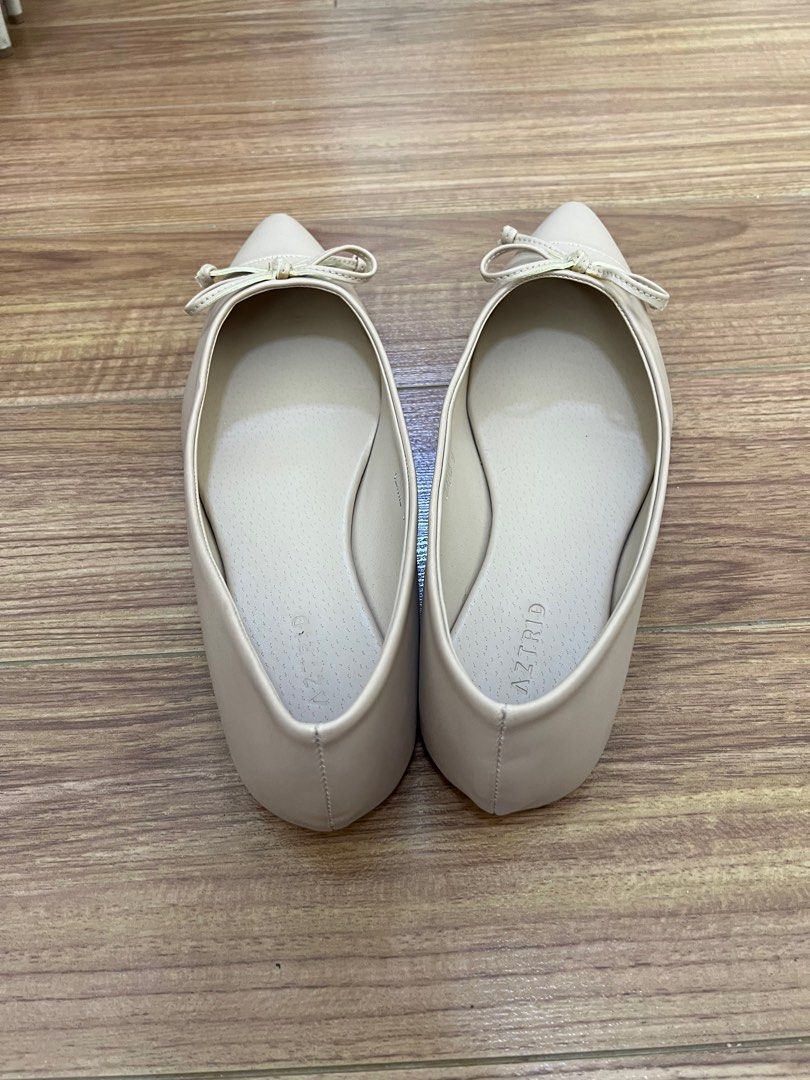 Aztrid Nude Flats Women S Fashion Footwear Flats Sandals On Carousell