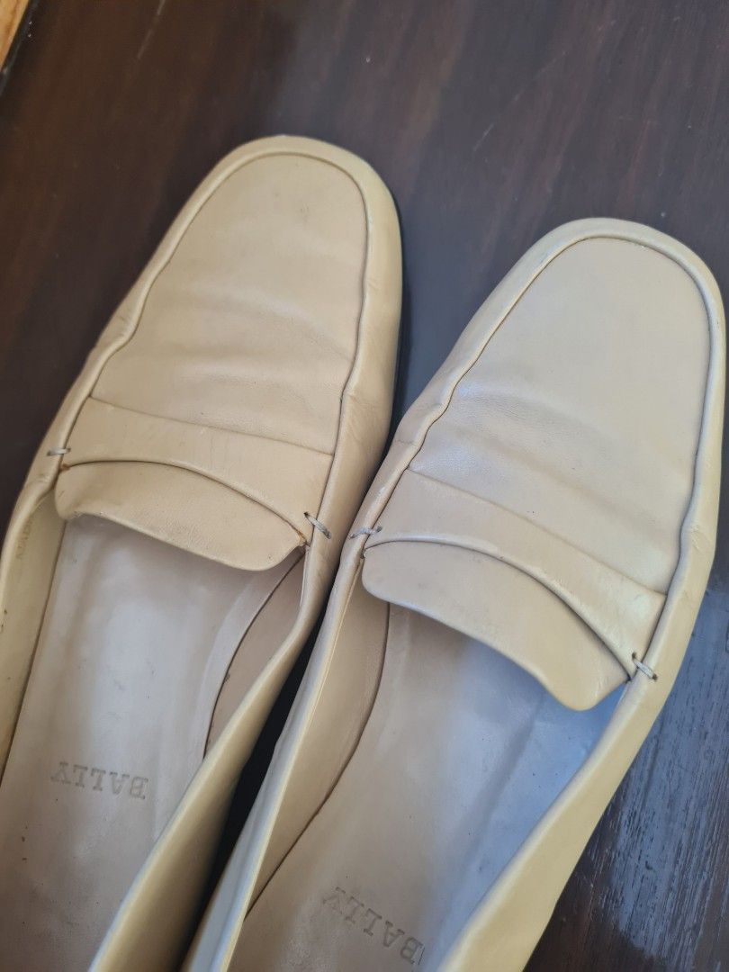 Authentic Bally Nude Flats Women S Fashion Footwear Flats Sandals